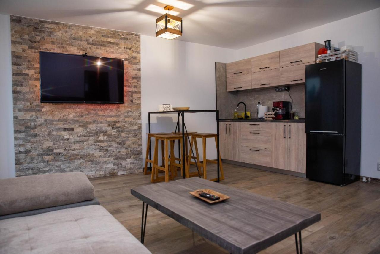 Green Apartments Oradea Exterior photo