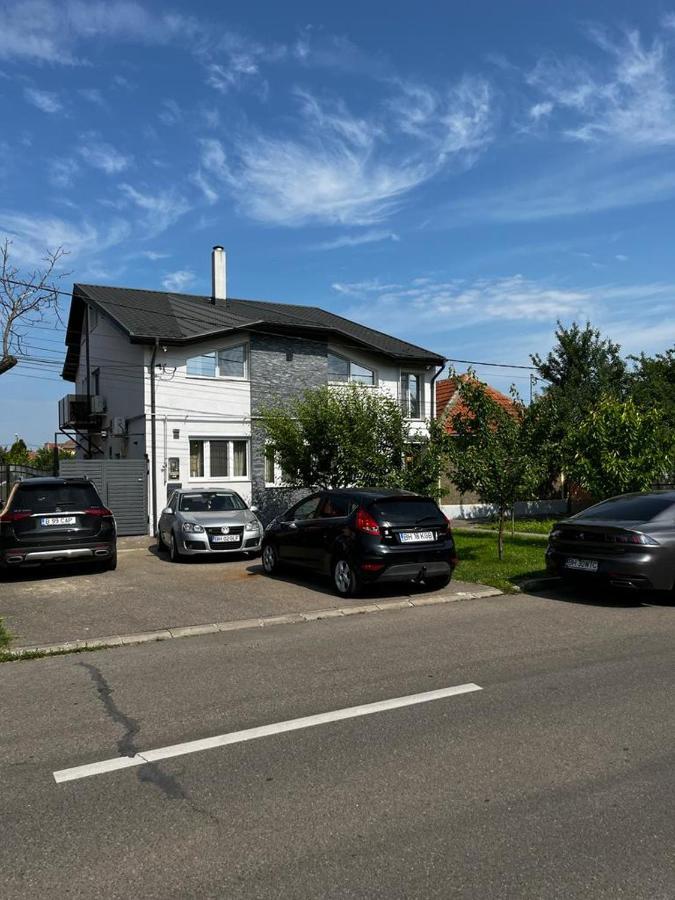 Green Apartments Oradea Exterior photo